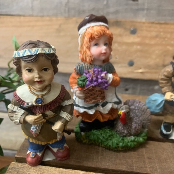 Thanksgiving Table Decor - Picture 4 of 5